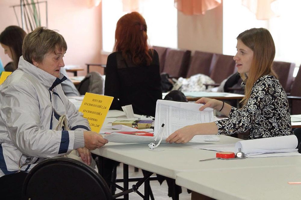 Госдума журналисты. 574 Участок Смоленск выборы фото.