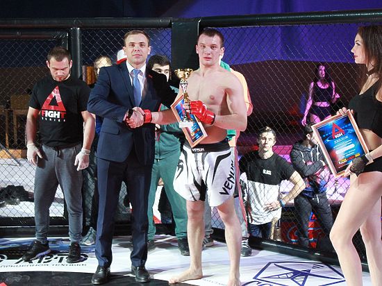 феникс иркутск единоборства. академия единоборств иркутск. феникс смешанное единоборство иркутск. единоборства соревнования. клуб крепость мма.