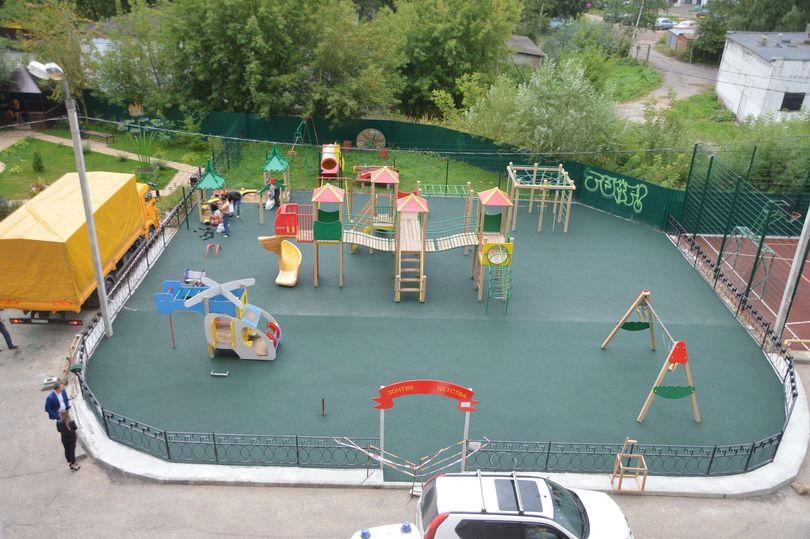 В Твери устанавливают детские площадки на придомовых территориях - МК Тверь