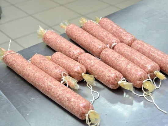 Уральские учёные намерены в два раза ускорить процесс созревания колбасы