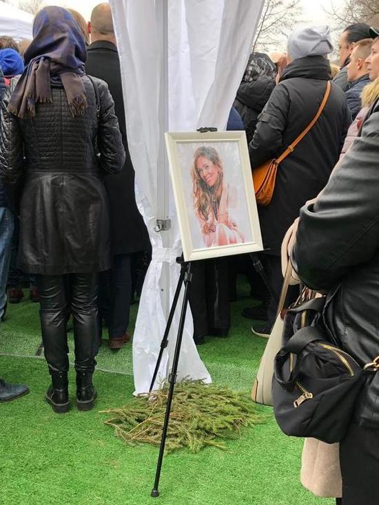 Похороны Юлии Началовой Фото В Открытом Похороны Юлии Началовой Фото В Открытом