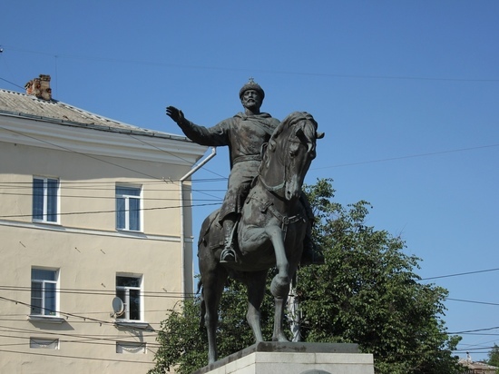 Памятник Михаилу Тверскому В Твери Фото