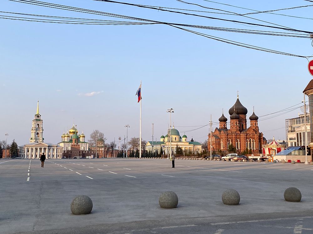 Леса тулы. Главное тула. Тула центральная площадь. Памятник тульскому прянику в туле. Достопримечательности тулы и тульской.