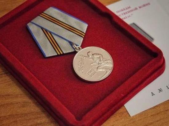 Сергей Собянин поручил наградить знаком "80 лет битвы за Москву" всех ветеранов,