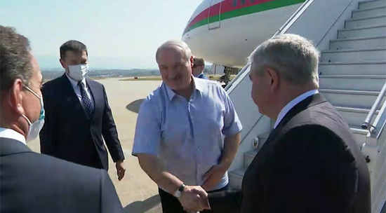 Лукашенко в Сочи. Переговоры пройдут в формате "один на один" Лукашенко в Сочи. Переговоры пройдут в формате "один на один"