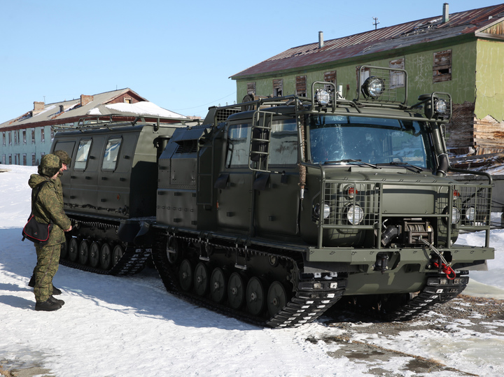 Тикси 3 Фото Военный Городок