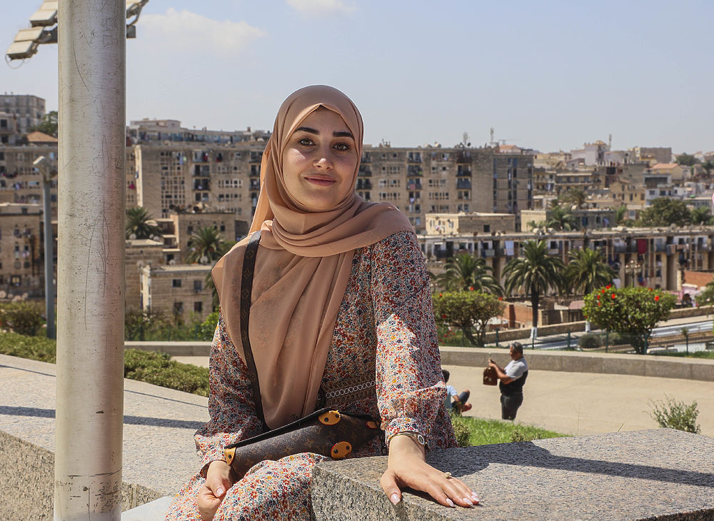 Женщины Алжира поразили разнообразием нарядов: образы местных модниц