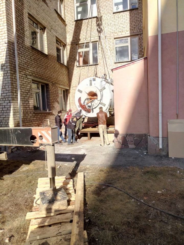 Аппарат МРТ - тяжелое оборудование и требует специальной установки