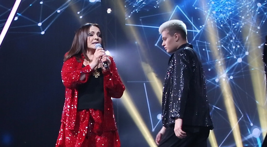 Юбилейный концерт песни года. Певец на сцене. Юбилейный концерт успенской 2020. Юбилейный концерт песни года. Юбилейный концерт в кремле.