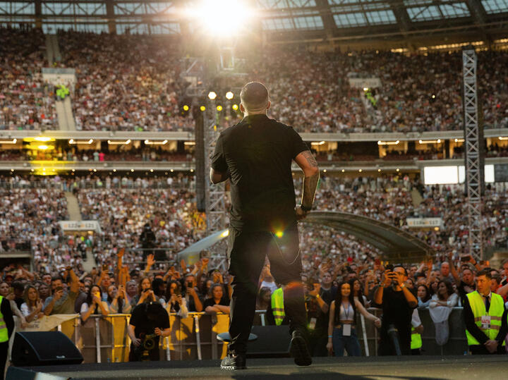 Баста лужники 2022. Концерт басты в лужниках. Концерт басты в лужниках. Концерты в лужниках 2024 год. Баста лужники 2022.