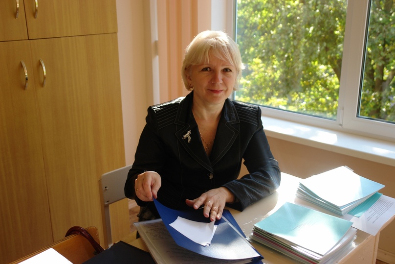 Школа 2 смоленск учителя. 35 школа смоленск директор. Школа 2 смоленск учителя. Школа 2 смоленск учителя. Фото учительской.