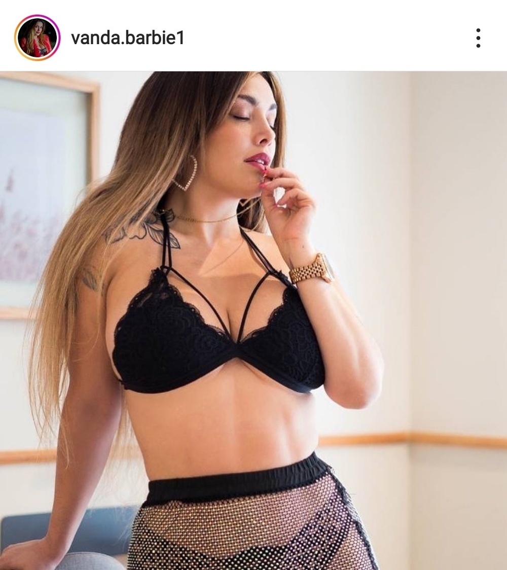 Известная мексиканская OnlyFans-модель Ванда Эспиноса пообещала голкиперу с...