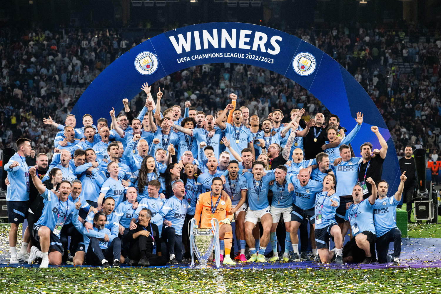 Манчестер Сити" - победитель Лиги чемпионов: лучшие фото награждения