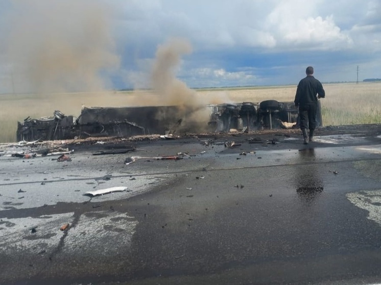 Дорожно-транспортное происшествие. Дтп с грузом картинка. 06. Дтп на кад с цементовозом. Дтп на солотчинском шоссе рязань.