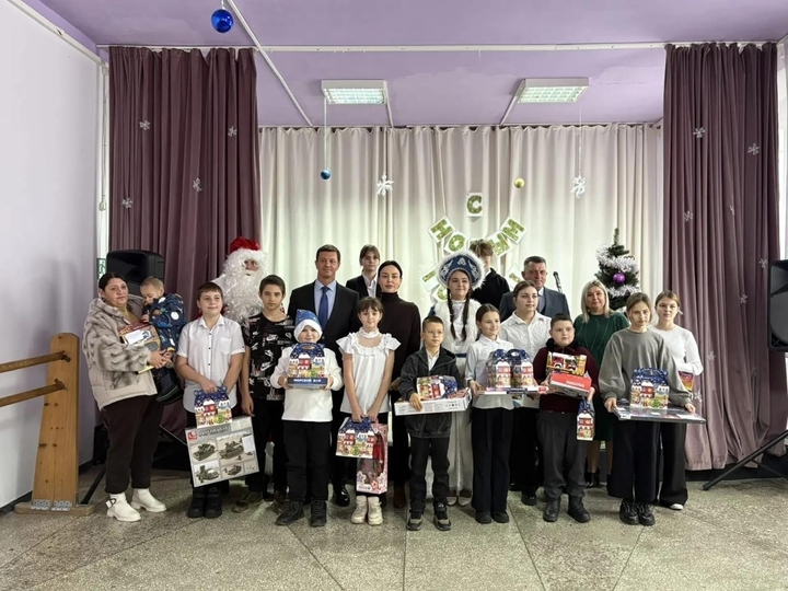 Депутат ЗСК Татьяна Очкаласова поздравила детей бойцов СВО Депутат ЗСК Татьяна Очкаласова поздравила детей бойцов СВО